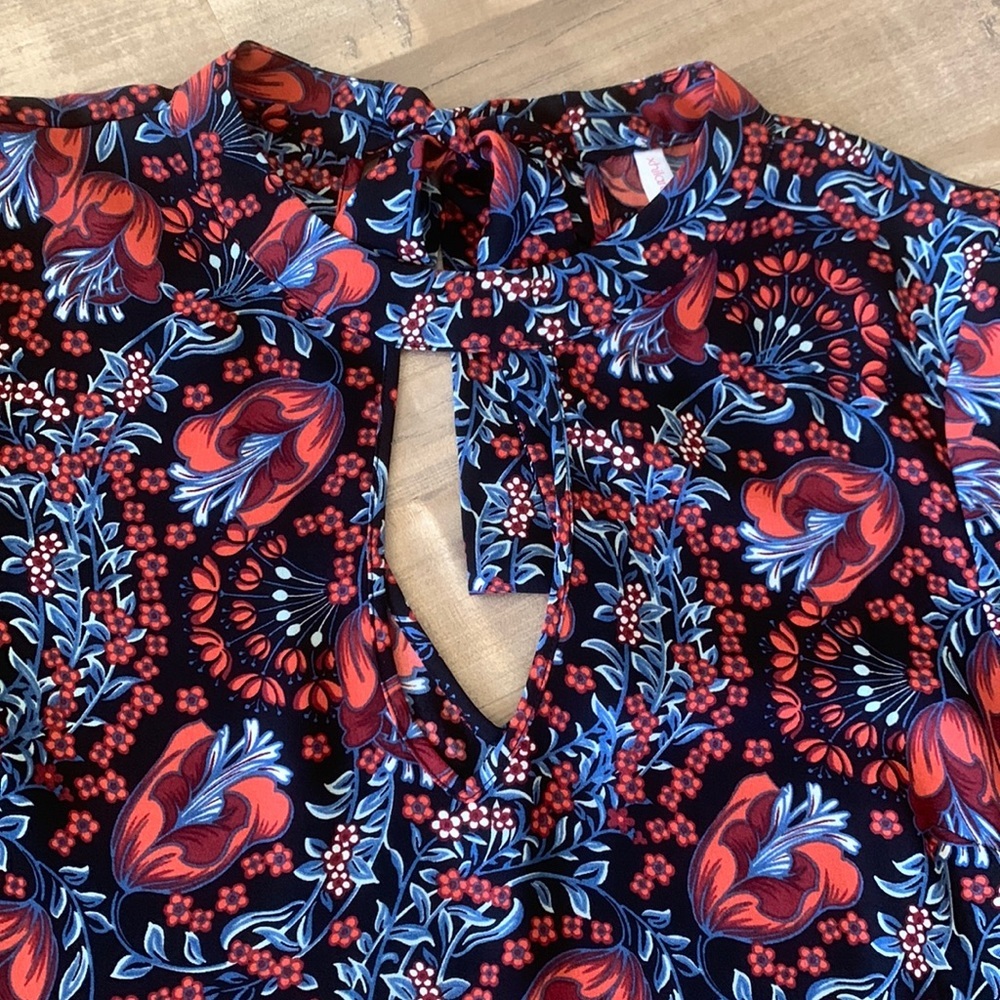 Patterned Dress - Picture 2 of 6